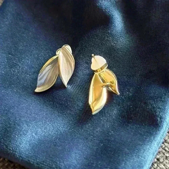 HiPeach Maple Leaf Painting Earring - Picture 5 of 6